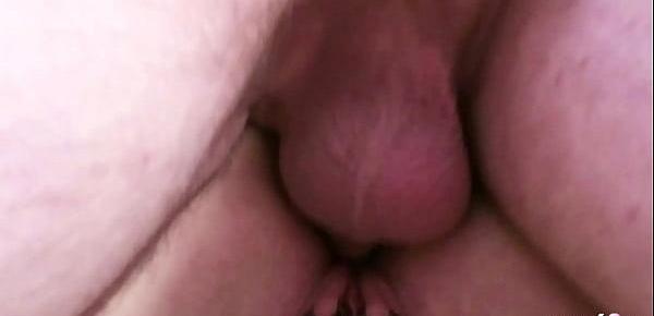 Swinger Party Anal Creampie Gruppensex mit reifer deutschen Nadja